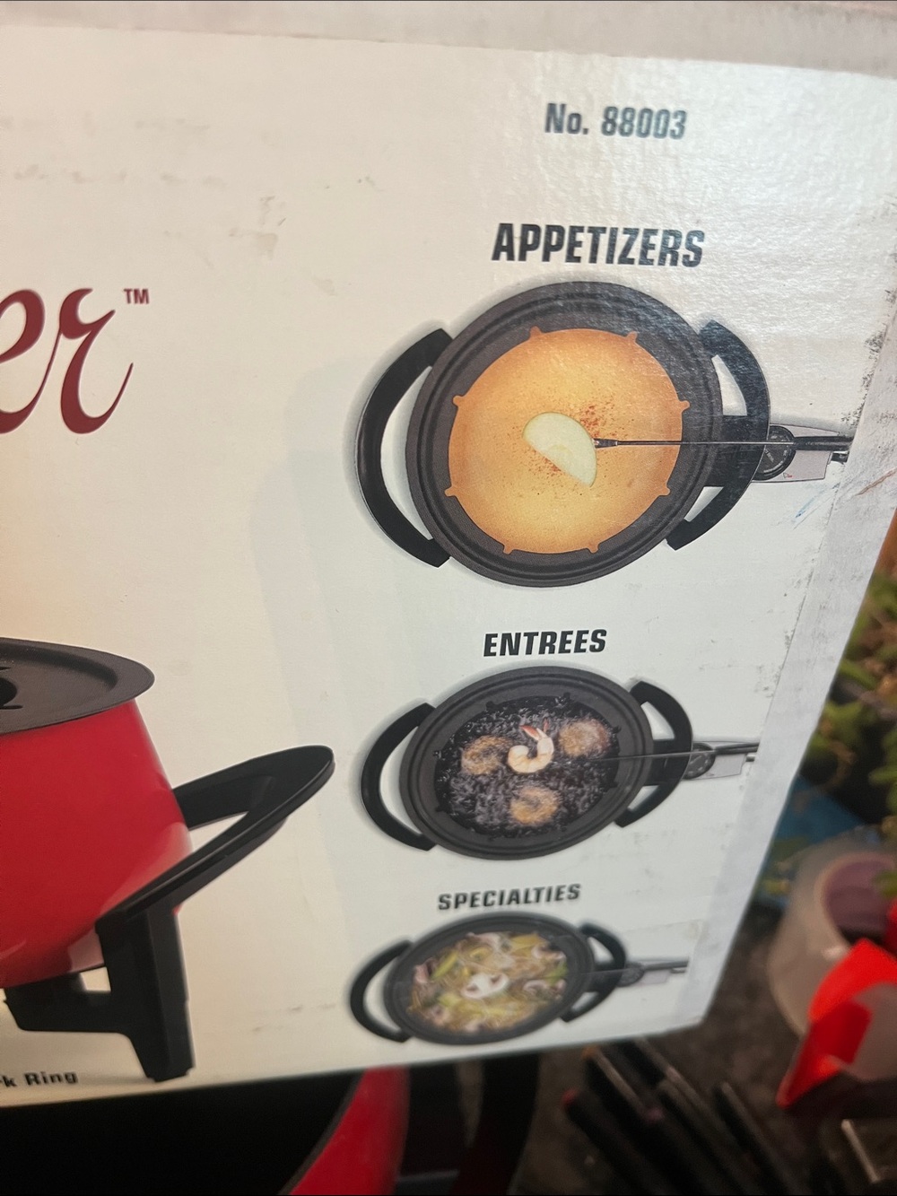 West Bend The Entertainer Red Electric Fondue Pot. Believed new in box. - Picture 5 of 6